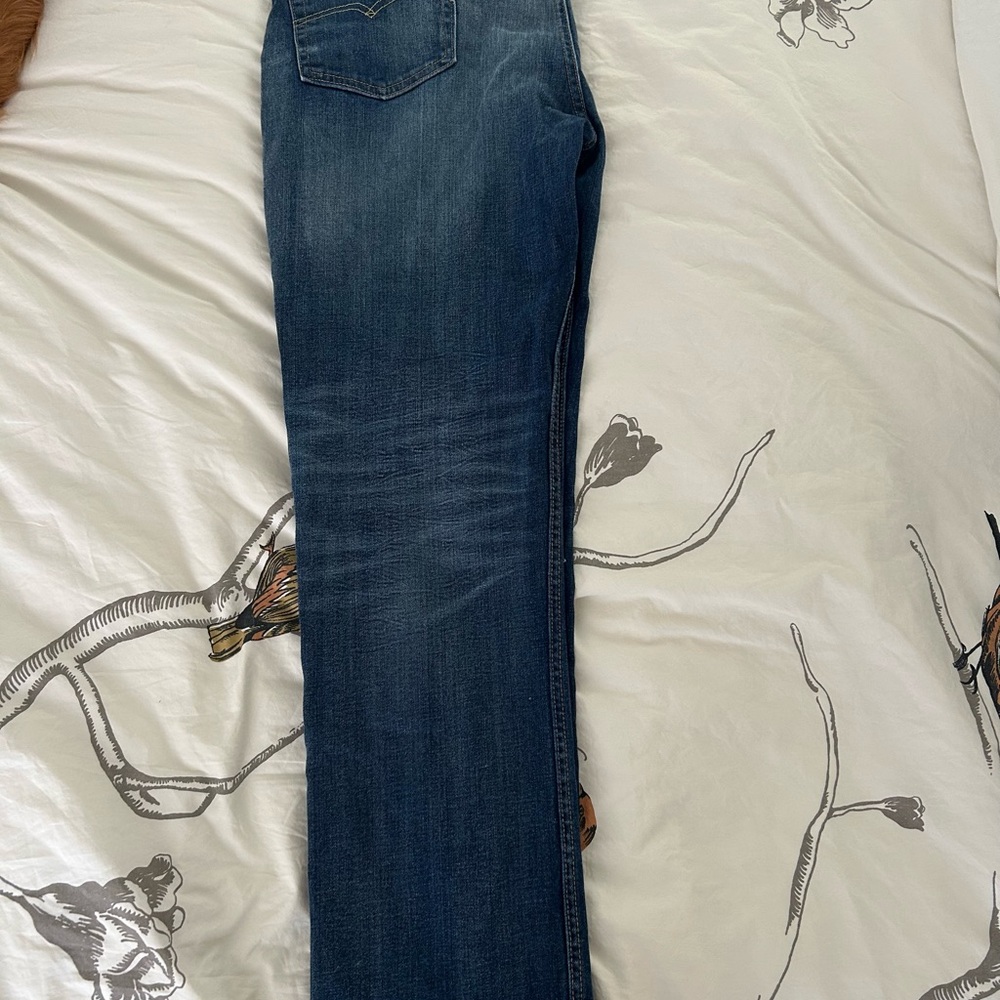Men’s Levi 514 Slim Straight blue jeans. - Picture 4 of 7
